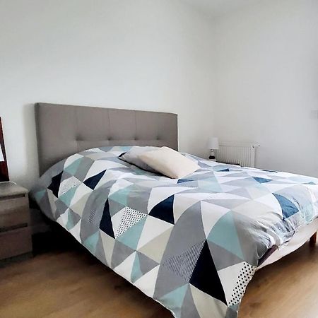 Appartement Moderne Finement Decore Avec Balcon A Vannes Centre Kültér fotó